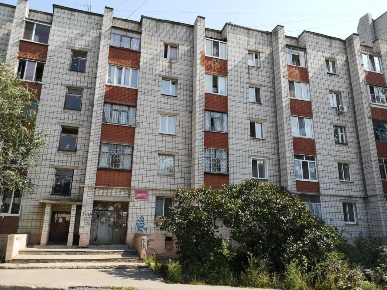 1 - Comnatnaya Meblirovannaya Quartira S Balconom V Centre Ulianovska - Posutochno Apartamento Exterior foto