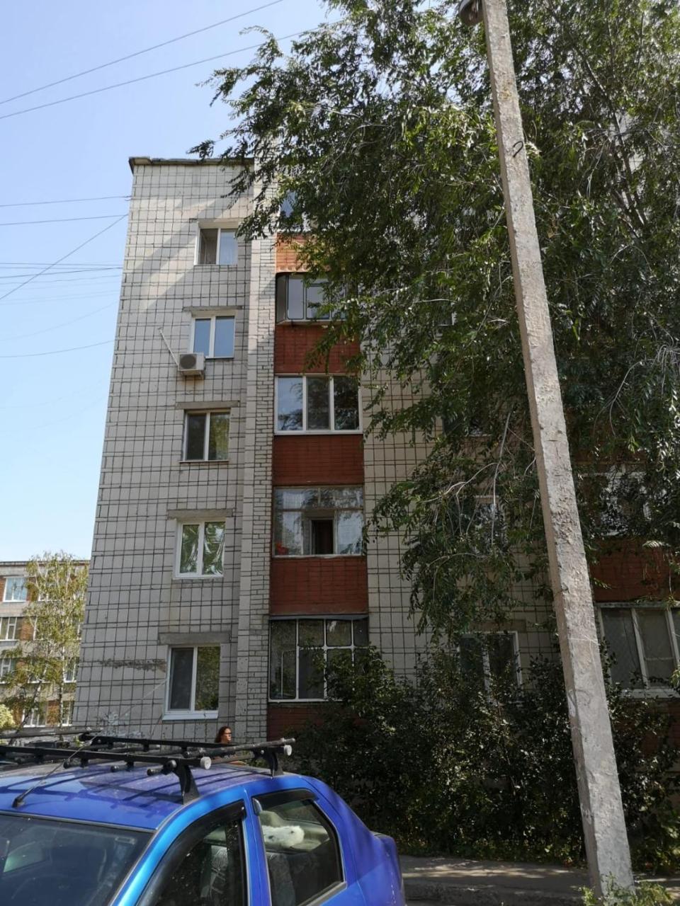 1 - Comnatnaya Meblirovannaya Quartira S Balconom V Centre Ulianovska - Posutochno Apartamento Exterior foto